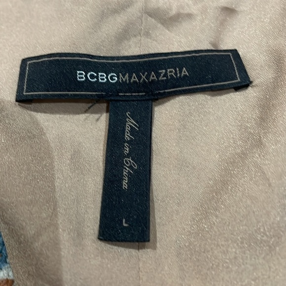 BCBG Large Vintage top, sleeveless, v-neck, black lace overlay, nude under - Picture 4 of 4